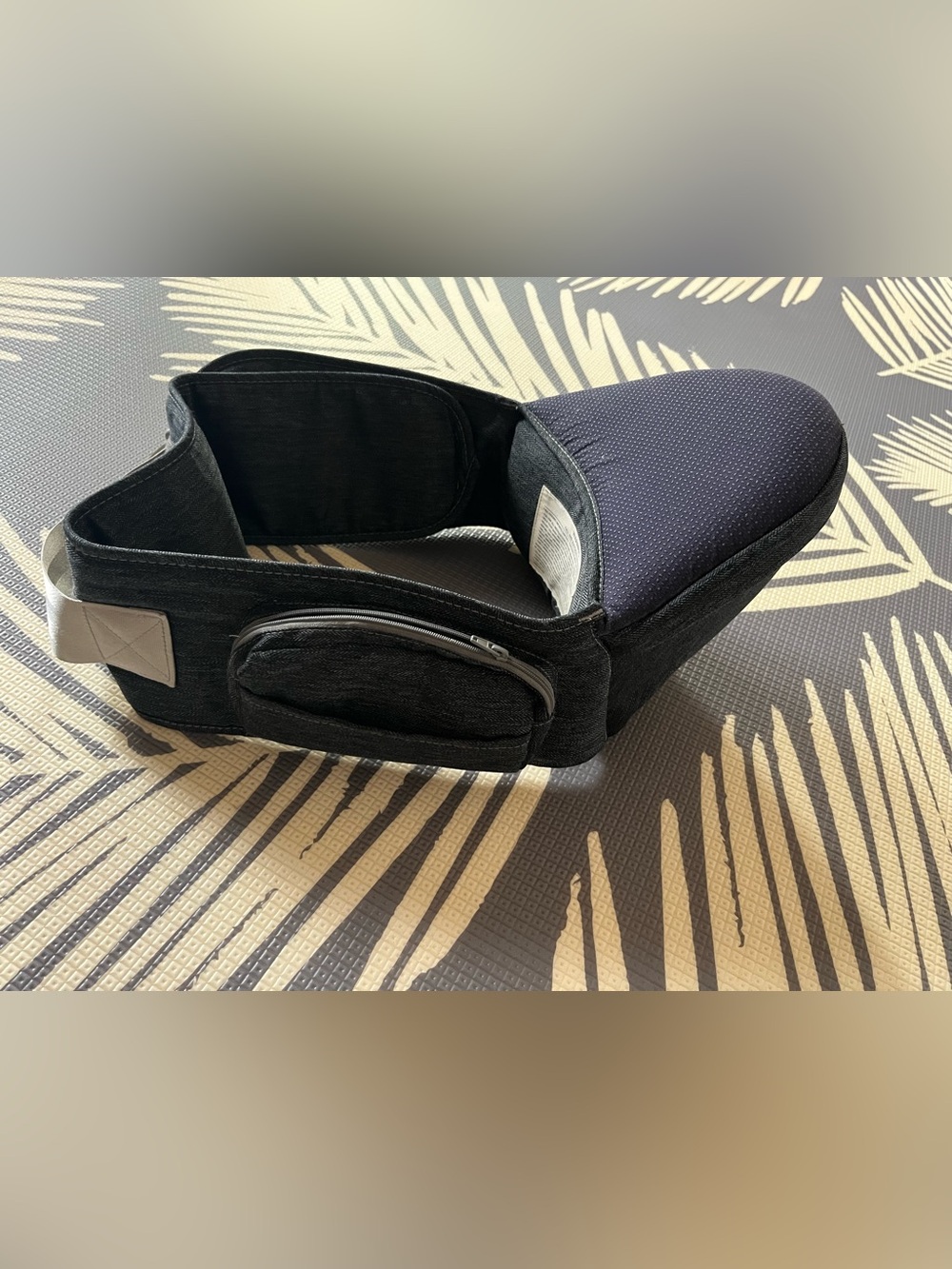SAVE YOUR BACK! Adjustable Hip Carrier with Zippered Pocket. Up to 45lbs!